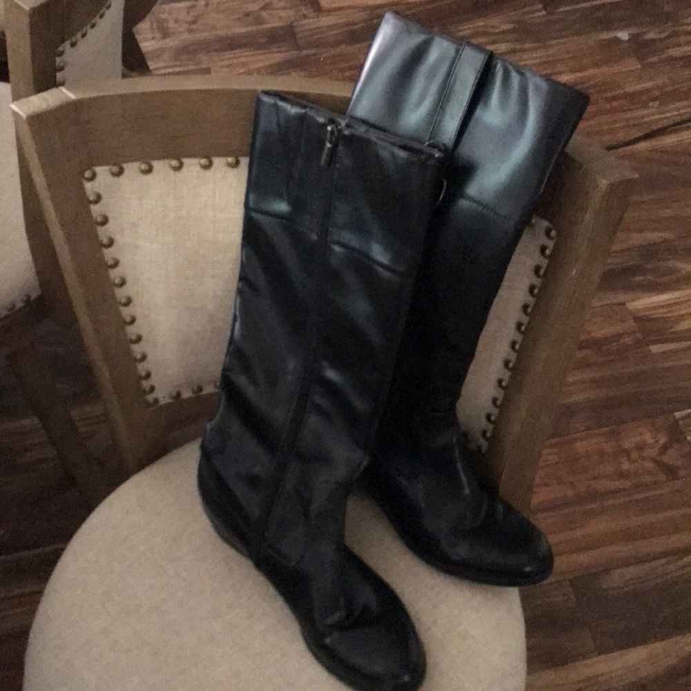 Sleek knee high boots